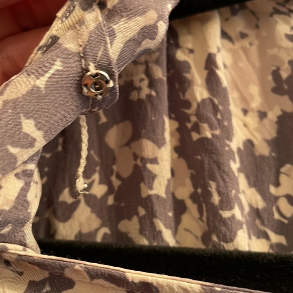 Club Monaco flower print dress w cinched waist. - Picture 3 of 3